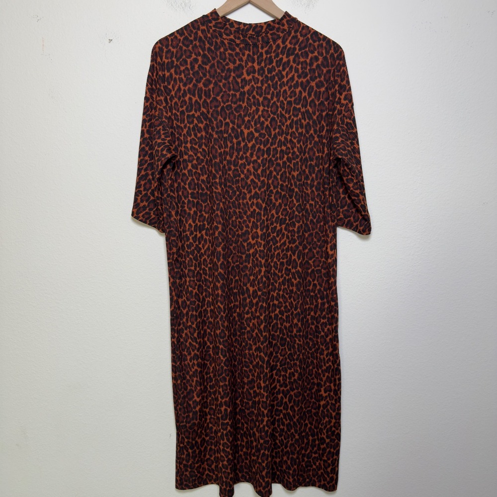 Dressed in Lala Women Ozzy Shirt Dress M Brown Leopard Midi Mock Neck Stretch